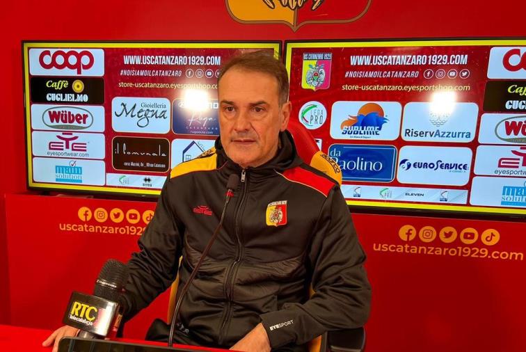 Us Catanzaro 1929, mister Vivarini prima della semifinale di Coppa Italia con il Padova: "Gara molto importante, dovremo giocare come se fosse un play-off" images Us Catanzaro 1929, mister Vivarini prima della semifinale di Coppa Italia con il Padova: "Gara molto importante, dovremo giocare come se fosse un play-off"