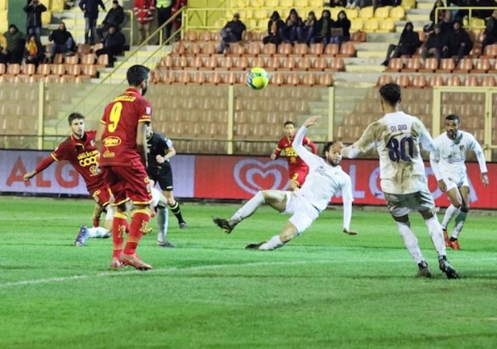 Serie C, Catanzaro e Virtus Francavilla in campo alle 14.30: le formazioni ufficiali images Serie C, Catanzaro e Virtus Francavilla in campo alle 14.30: le formazioni ufficiali