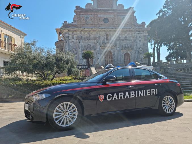 Rende. Schiaffi, ginocchiate, pugni alla moglie: divieto di avvicinamento per un 32enne
 images Rende. Schiaffi, ginocchiate, pugni alla moglie: divieto di avvicinamento per un 32enne