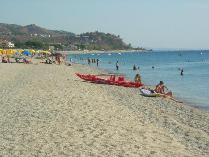 A Montepaone l'Unitá Cinofila di Salvataggio A.N.P.A.S. mette in salvo una donna che aveva difficoltà a tornare a riva images A Montepaone l'Unitá Cinofila di Salvataggio A.N.P.A.S. mette in salvo una donna che aveva difficoltà a tornare a riva