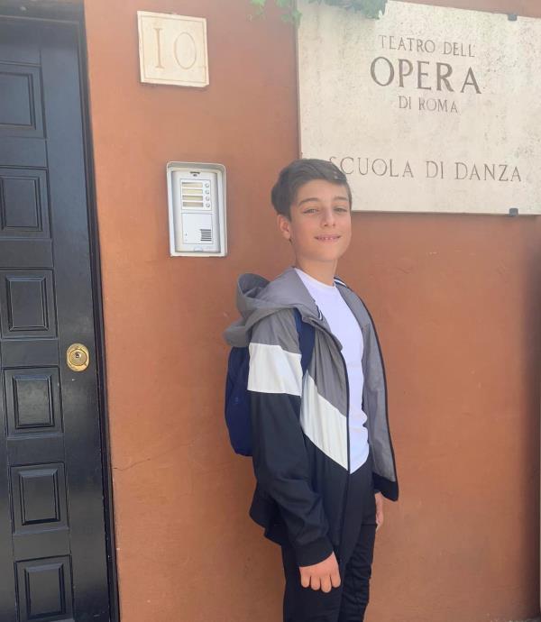 images Morgan Perri in punta di piedi verso il successo: il ballerino catanzarese approda al Teatro dell’Opera di Roma