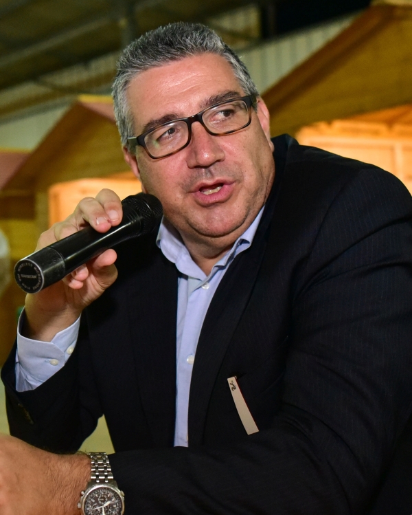 Caos acqua a Cotronei. Il sindaco Belcastro: "Mi ritrovo indagato perché ho tutelato la salute dei cittadini" images Caos acqua a Cotronei. Il sindaco Belcastro: "Mi ritrovo indagato perché ho tutelato la salute dei cittadini"