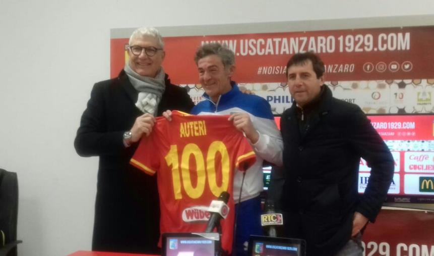 Us Catanzaro 1929, Auteri festeggia le 100 panchine in giallorosso e poi avverte: "La Casertana è un avversario consistente" images Us Catanzaro 1929, Auteri festeggia le 100 panchine in giallorosso e poi avverte: "La Casertana è un avversario consistente"