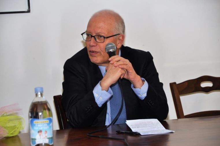 Rovito, “I colori nei miei sogni dipinti”: la personale di Sandro Nucci al chiostro comunale images Rovito, “I colori nei miei sogni dipinti”: la personale di Sandro Nucci al chiostro comunale