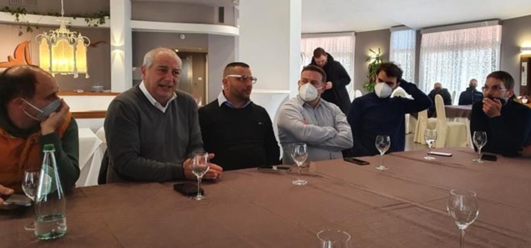 Stalettì, gli imprenditori del settore Ortofrutticolo chiedono il blocco dei costi della benzina images Stalettì, gli imprenditori del settore Ortofrutticolo chiedono il blocco dei costi della benzina