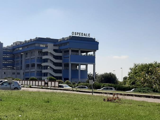 images Covid. Non è vaccinato: sospeso un OSS del pronto soccorso di Lamezia Terme 