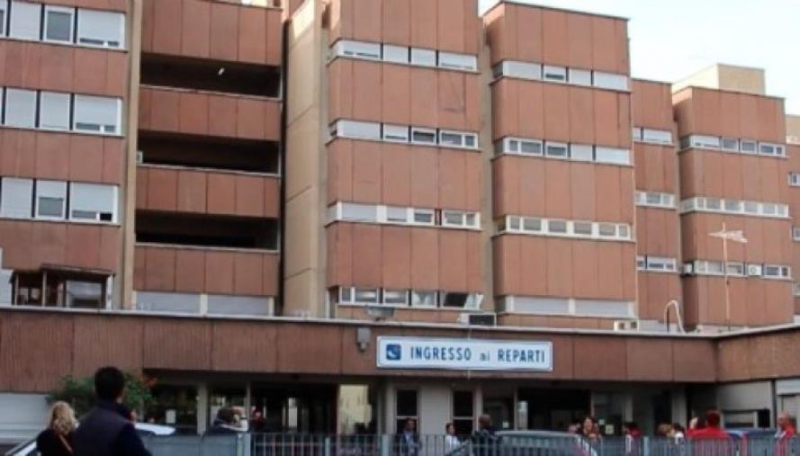 images Coronavirus. L'ospedale di Reggio Calabria: "Un infermiere è positivo. Le degenze ordinarie di Ematologia riprenderanno martedì"