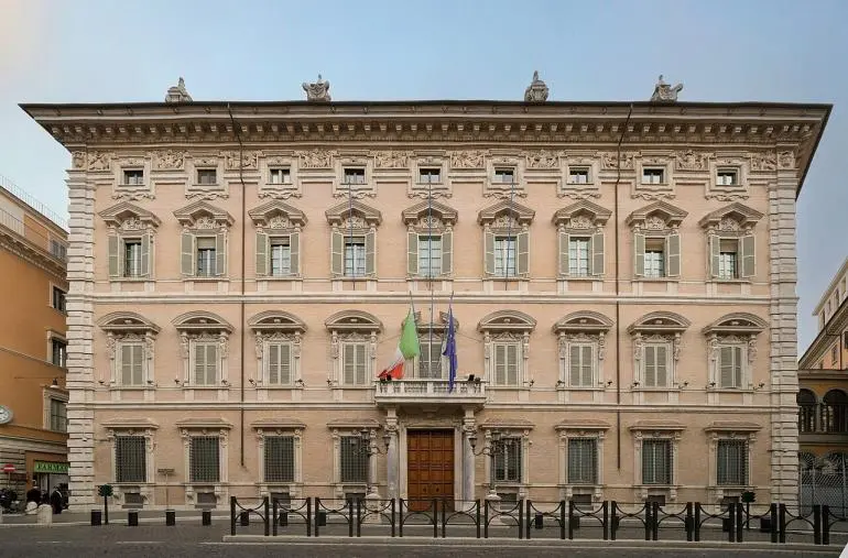 Primo ok alla cancellazione dell'abuso d'ufficio, Nordio: "Reato evanescente". Scarpinato (M5S): "Ddl inquietante"