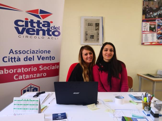 images Parte l'avventura di Paola e Daniela come volontarie del servizio civile universale presso il Circolo Acli “Città del vento”