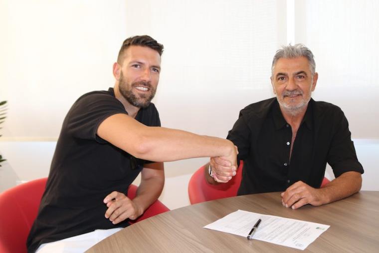 Us Catanzaro 1929, dopo il riscatto di Biasci i saluti di Branduani. Si spera nel ritorno di Iemmello images Us Catanzaro 1929, dopo il riscatto di Biasci i saluti di Branduani. Si spera nel ritorno di Iemmello