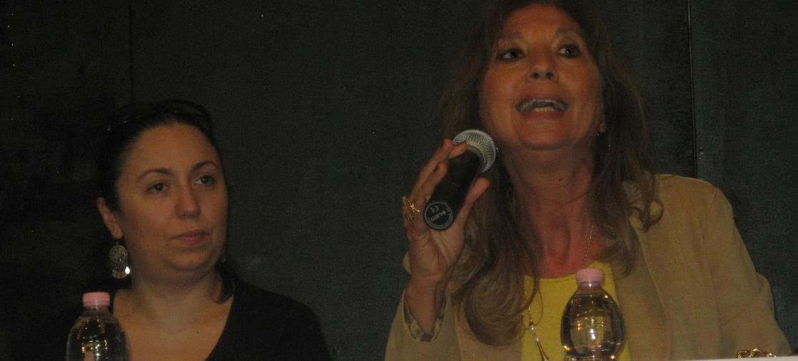 Lamezia Terme, Vescovo visita campo Rom: "Lasciamo cadere i pregiudizi. Solo l'amore accorcia le distanze"  images Lamezia Terme, Vescovo visita campo Rom: "Lasciamo cadere i pregiudizi. Solo l'amore accorcia le distanze"
