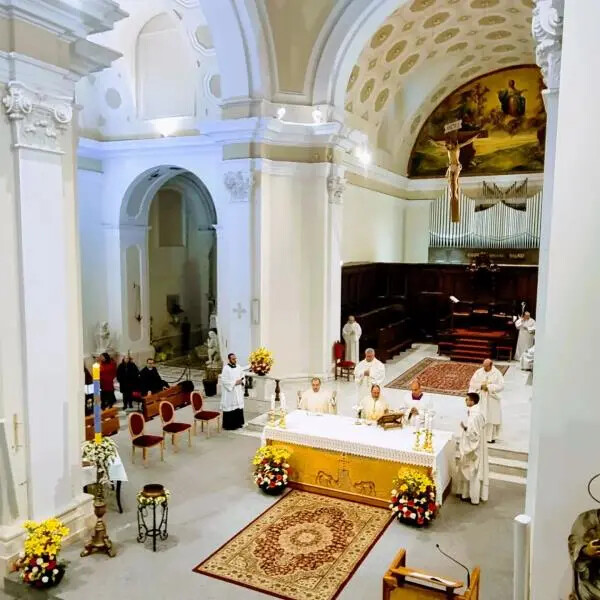 Pasqua, il vescovo di Lamezia: "Il Risorto è principio di nuova vita" images Pasqua, il vescovo di Lamezia: "Il Risorto è principio di nuova vita"