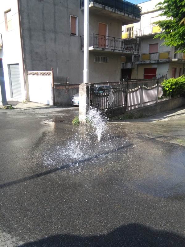 Catanzaro. Da stasera alle 19 a domani mattina alle 5, nel centro storico rubinetti a secco images Catanzaro. Da stasera alle 19 a domani mattina alle 5, nel centro storico rubinetti a secco