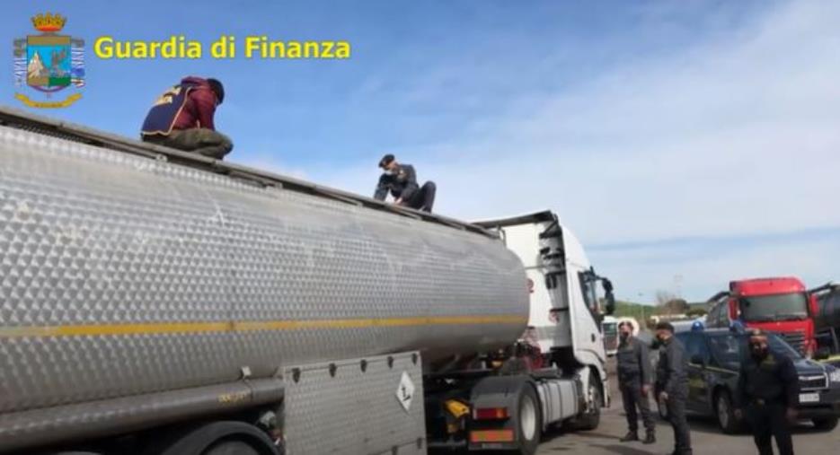 images ‘Ndrangheta e Petrolio. Ambasciate, soldi, supporto ai detenuti: il legame degli imprenditori D’Amico con i Mancuso