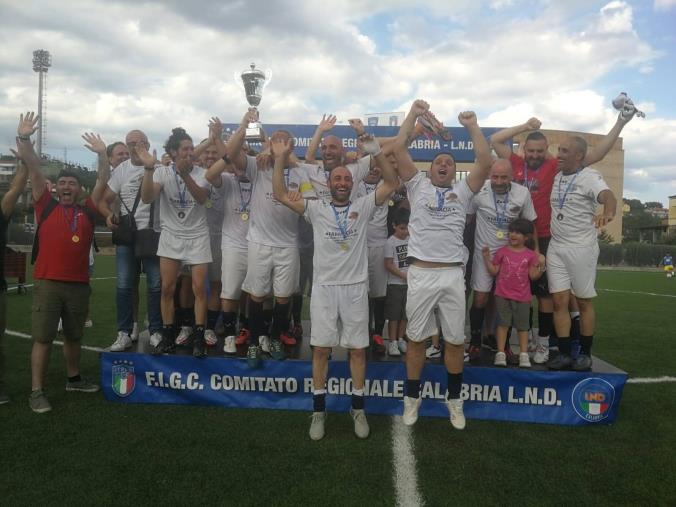 Taverna, la Polisportiva "Pino Donato" si laurea Campione Provinciale Amatori images Taverna, la Polisportiva "Pino Donato" si laurea Campione Provinciale Amatori