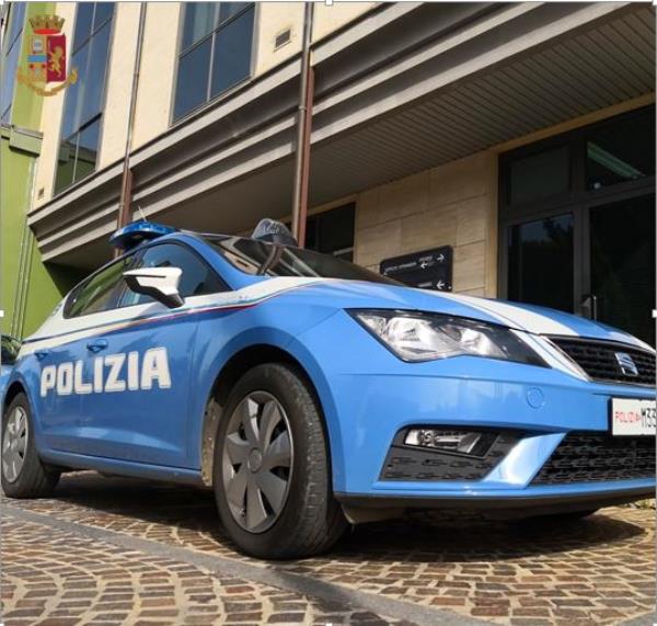 images A Taurianova la Polizia interrompe un assembramento con 150 persone