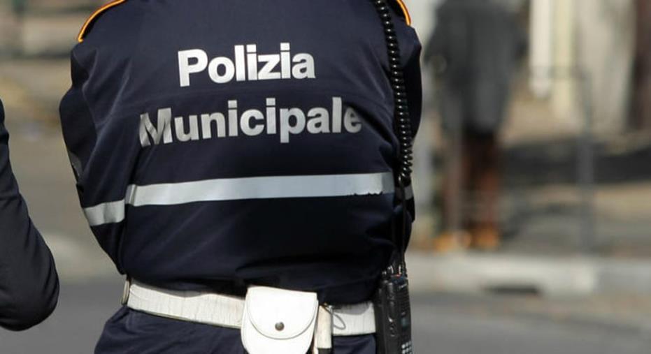 images Catanzaro, violenza sessuale e omessa denuncia: a processo due vigili urbani 