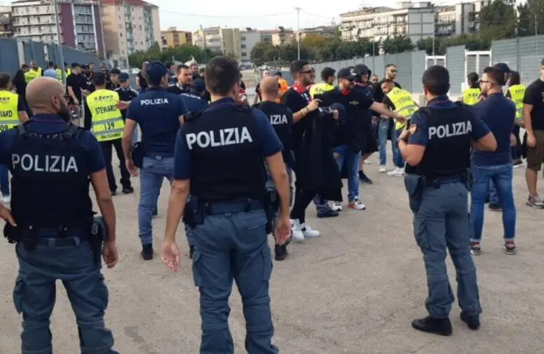 Scontri Catanzaro-Crotone, Brugnano: "Politica si faccia portavoce delle istanze dei poliziotti" images Scontri Catanzaro-Crotone, Brugnano: "Politica si faccia portavoce delle istanze dei poliziotti"