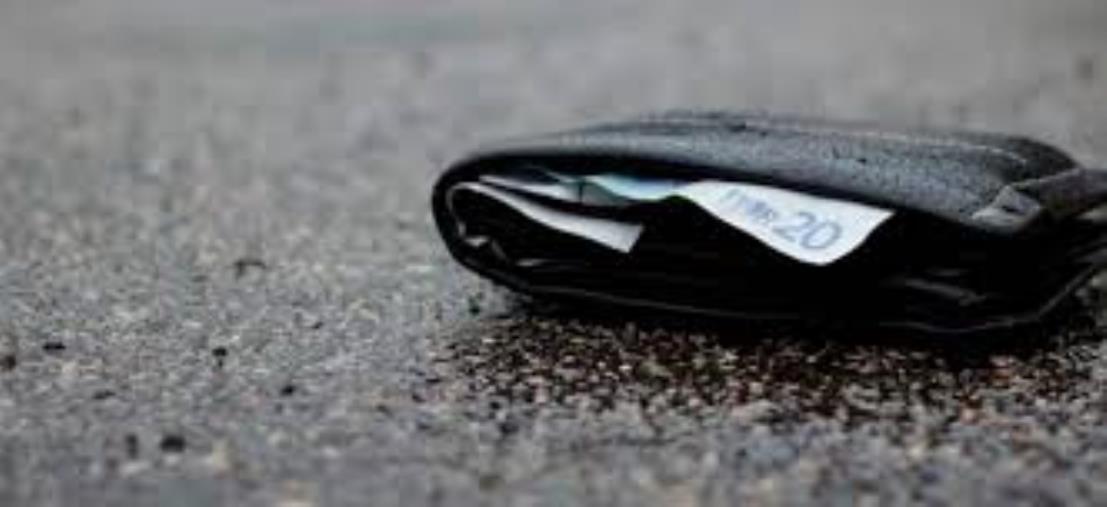 Trova un portafoglio con 950 euro, una 43enne di Cosenza residente a Bologna lo restituisce alla Polizia images Trova un portafoglio con 950 euro, una 43enne di Cosenza residente a Bologna lo restituisce alla Polizia