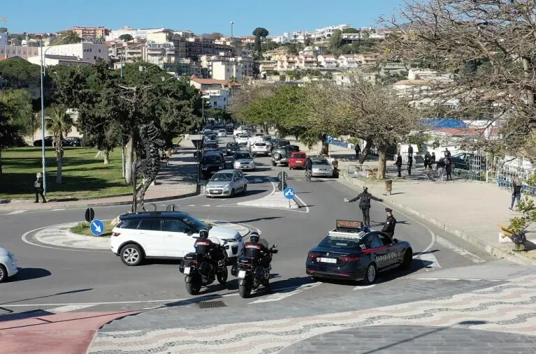 images “Estate sicura” nel Soveratese, il bilancio del weekend: 2 arresti, 8 denunce e 5 segnalati alla Prefettura per stupefacenti