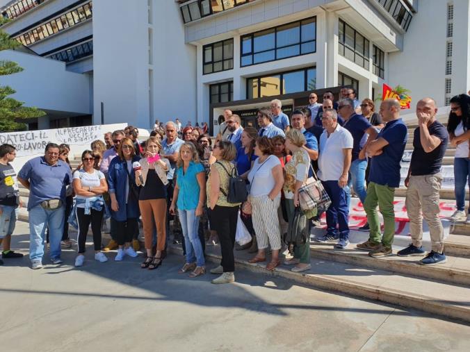 images Domani a Corigliano su il sipario per "Quadrato di scena"