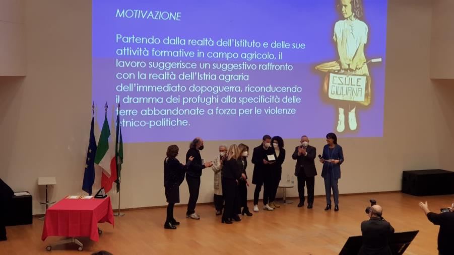 Catanzaro, non solo tecnica ma anche coscienza civile: l'istituto Agrario premiato a Milano images Catanzaro, non solo tecnica ma anche coscienza civile: l'istituto Agrario premiato a Milano