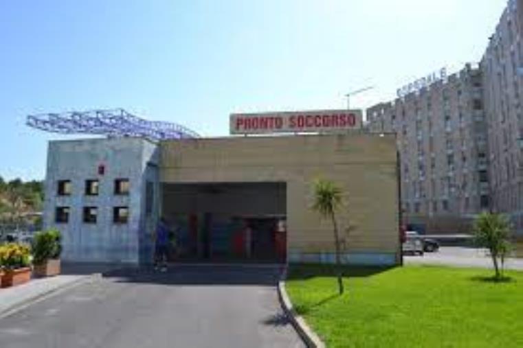 images Muore dopo essere stato dimesso dal pronto soccorso e la Procura di Crotone apre un'inchiesta: indagati 4 medici
