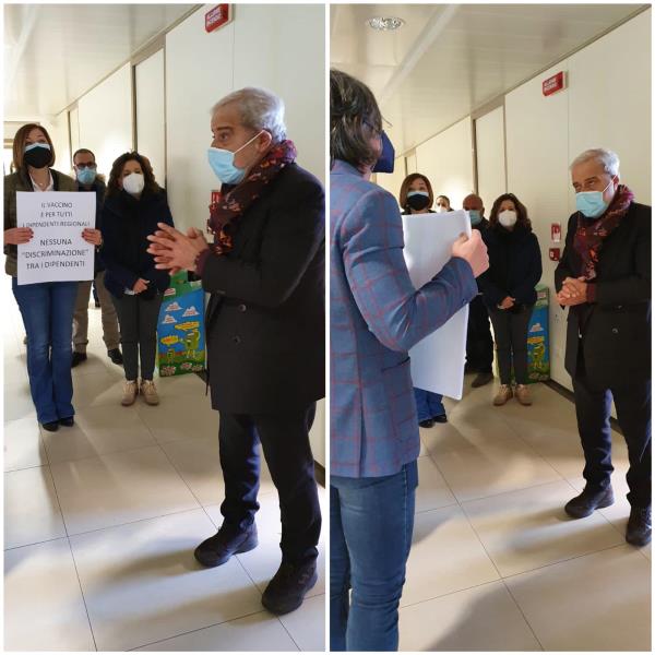 images Il commissario Longo fa vaccinare i soli dipendenti del Dipartimento Salute: scatta la protesta in Regione (FOTO E VIDEO)