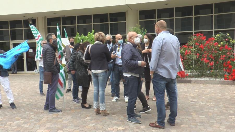 images Caro bollette, la Fisascat Cisl al fianco dei lavoratori in un incontro con imprenditori 