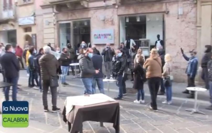 images Vibo Valentia. I ristoratori esasperati: "Basta vessarci. Vogliamo risarcimento dei danni"