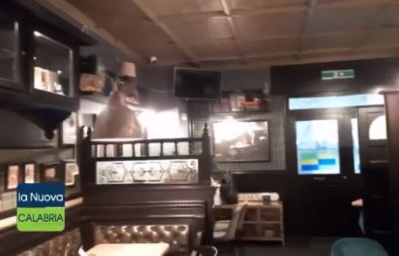 images Il ristoratore di Catanzaro contro le restrizioni: "Gli assembramenti su bus e supermercati più pericolosi dei locali"