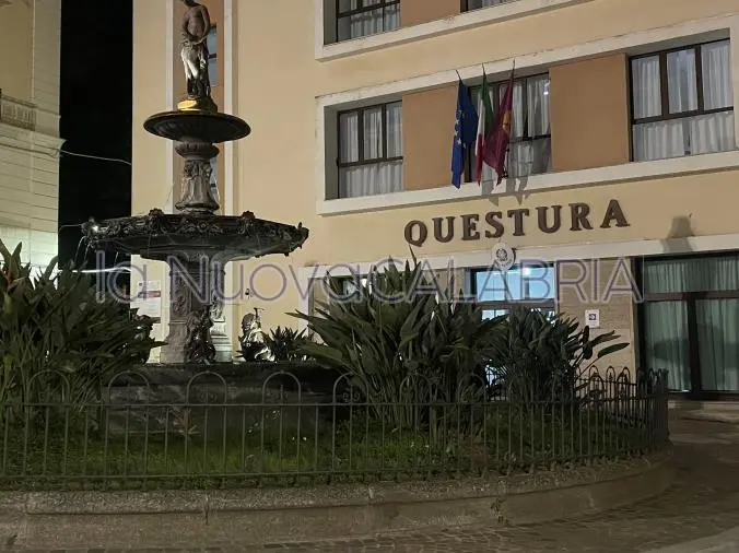 Movida pericolosa, divieto di accesso a locali pubblici per un 40enne e un 24enne a Catanzaro images Movida pericolosa, divieto di accesso a locali pubblici per un 40enne e un 24enne a Catanzaro