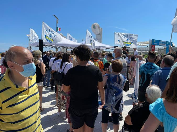 Lega Giovani: "Grande successo nella raccolta firma per il referendum sulla giustizia" images Lega Giovani: "Grande successo nella raccolta firma per il referendum sulla giustizia"