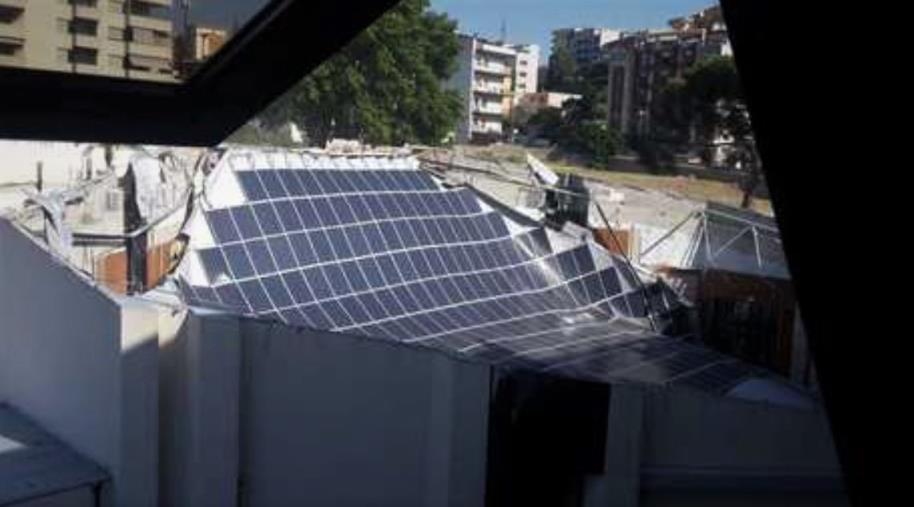 images Crolla il tetto dell'Auditorium 'Calipari' nel palazzo del Consiglio regionale