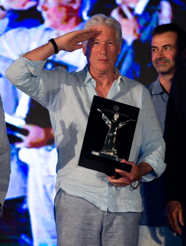 Richard Gere a Rai3: “Sarò in Calabria per il Magna Græcia film festival” images Richard Gere a Rai3: “Sarò in Calabria per il Magna Græcia film festival”