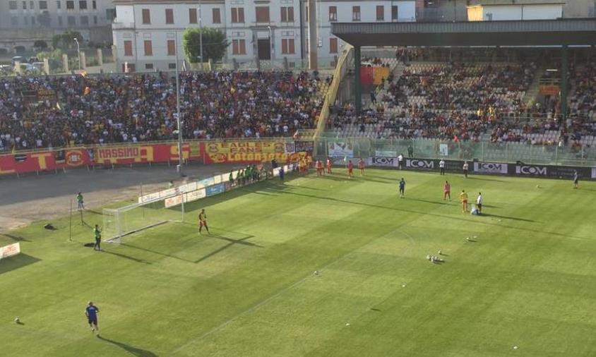 Play-off, Catanzaro e Padova in campo alle 19: le formazioni ufficiali images Play-off, Catanzaro e Padova in campo alle 19: le formazioni ufficiali