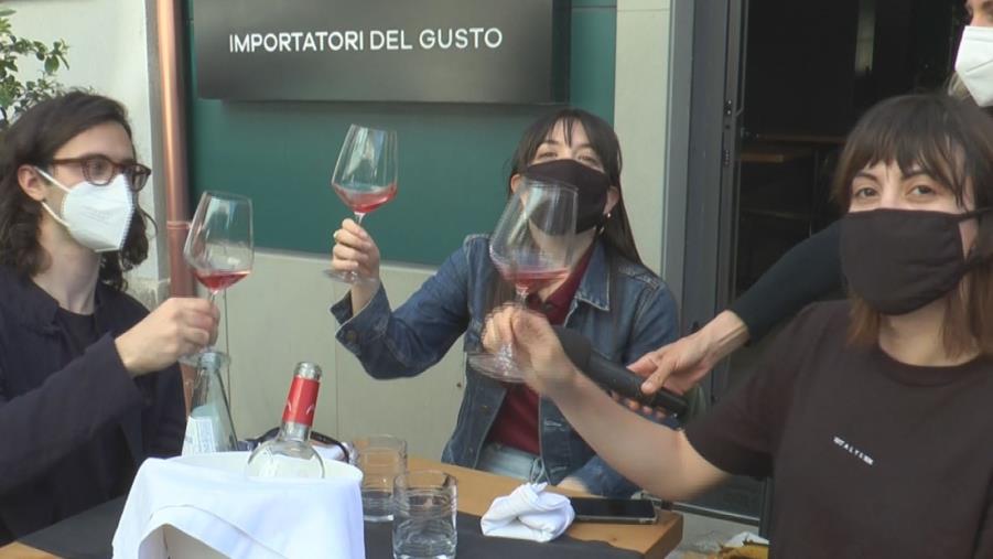 images Il nuovo decreto in Gazzetta Ufficiale: coprifuoco e nuove date delle riaperture (IL DOCUMENTO)