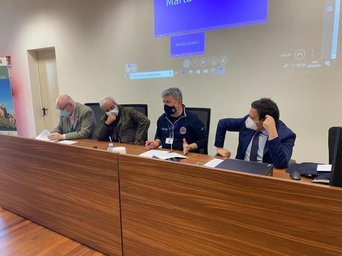 Vaccini nei luoghi di lavoro in Calabria. Firmato il protocollo images Vaccini nei luoghi di lavoro in Calabria. Firmato il protocollo