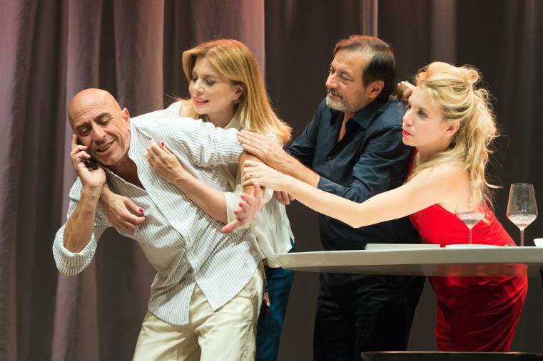 Spettacolo, a Caulonia di scena "Il test" di Jordi Vallejo con Roberto Ciufoli e Benedicta Boccoli images Spettacolo, a Caulonia di scena "Il test" di Jordi Vallejo con Roberto Ciufoli e Benedicta Boccoli