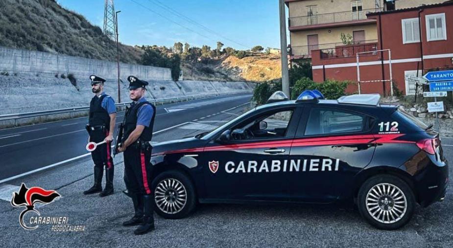 images Roccaforte del Greco e Condofuri: trovata una pistola in un casolare e sospesa la licenza ad un circolo ricreativo