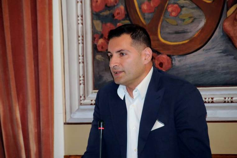 images Lamezia Terme. Crisi Sacal, Piccioni: "Ci sono condizioni per assumere gli undici stagionali"