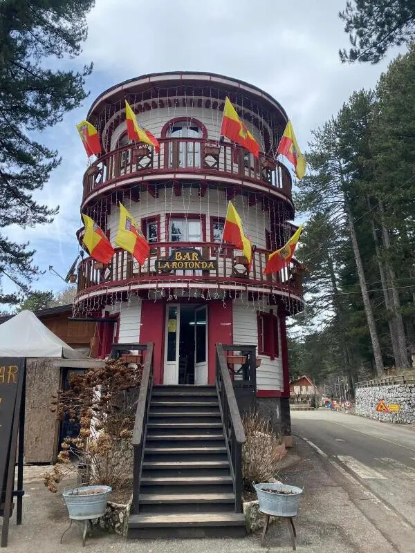 images Corsivo giallorosso edizione straordinaria,  aprite le finestre catanzaresi e adornatele di bandiere 