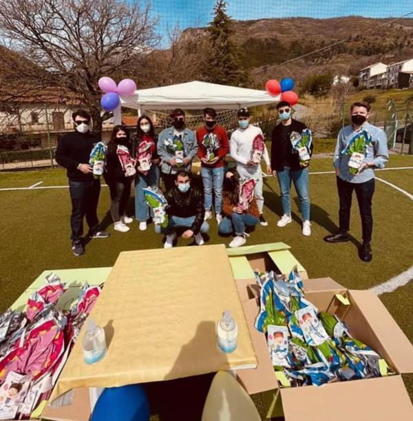 La Consulta giovanile di San Sosti dona sorrisi e uova di cioccolato ai bambini delle scuole elementari e materne   images La Consulta giovanile di San Sosti dona sorrisi e uova di cioccolato ai bambini delle scuole elementari e materne