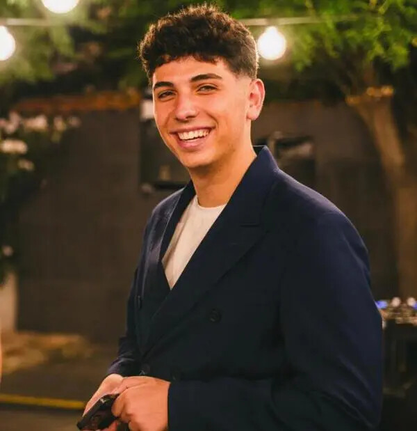 Accorpamento Liceo Classico, studenti (s)convinti dopo la riunione: "Valutare soluzioni alternative" images Accorpamento Liceo Classico, studenti (s)convinti dopo la riunione: "Valutare soluzioni alternative"