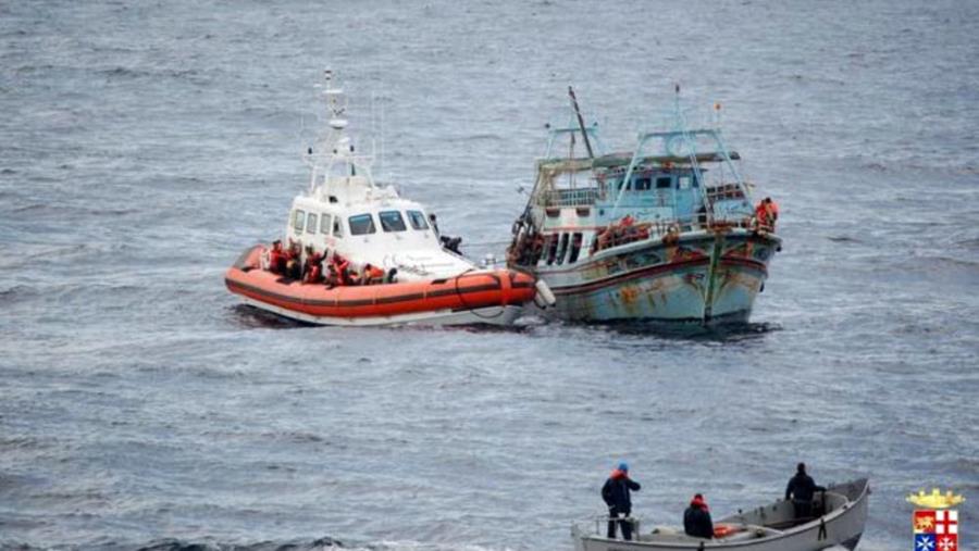 images Roccella jonica, sbarcati 75 migranti 