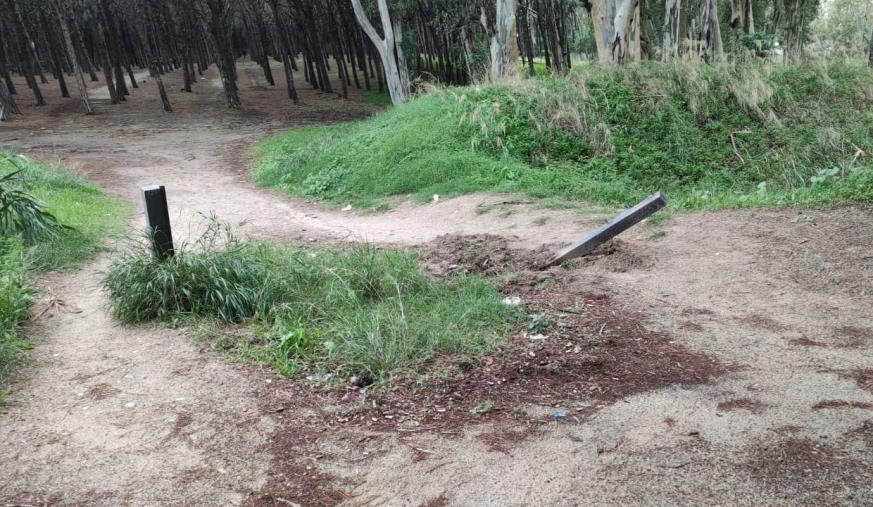 Catanzaro. Divelta la sbarra di accesso all'area dune a Giovino. Concolino: "L'amministrazione interverrà per l'installazione della videosorveglianza” images Catanzaro. Divelta la sbarra di accesso all'area dune a Giovino. Concolino: "L'amministrazione interverrà per l'installazione della videosorveglianza”