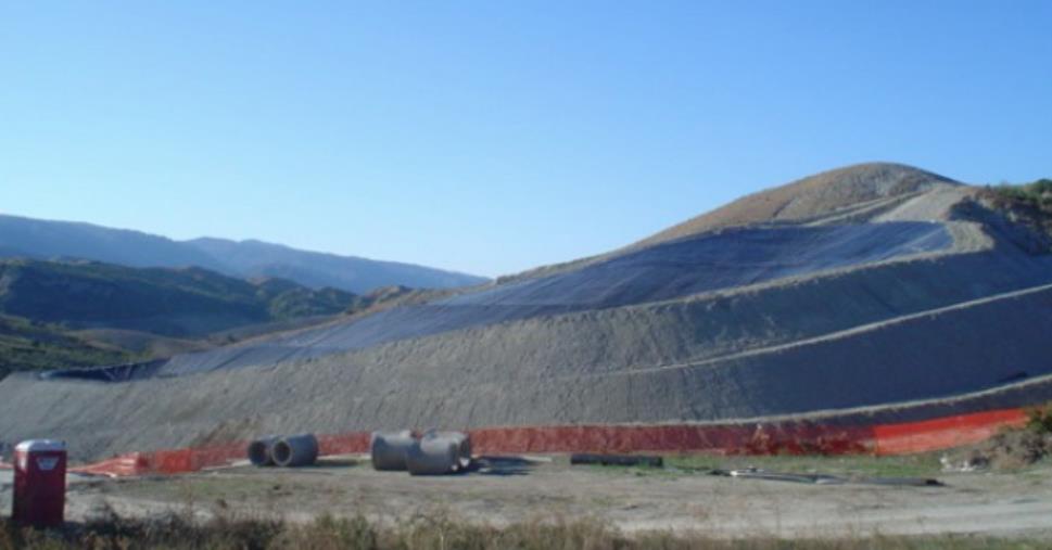 Discarica di Scala Coeli: no all'ampliamento. Legambiente vince al Consiglio di Stato, rimane la sospensiva del Tar images Discarica di Scala Coeli: no all'ampliamento. Legambiente vince al Consiglio di Stato, rimane la sospensiva del Tar