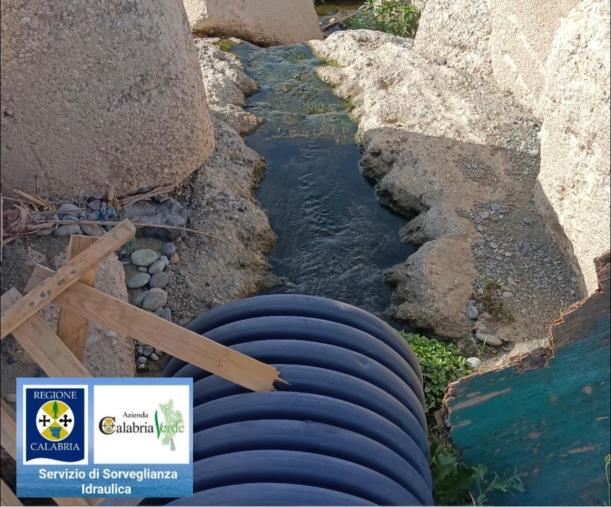 images Mare pulito, scovato ennesimo scarico illegale. Occhiuto: "Caso già segnalato alle autorità competenti e al Comune di Fuscaldo" 