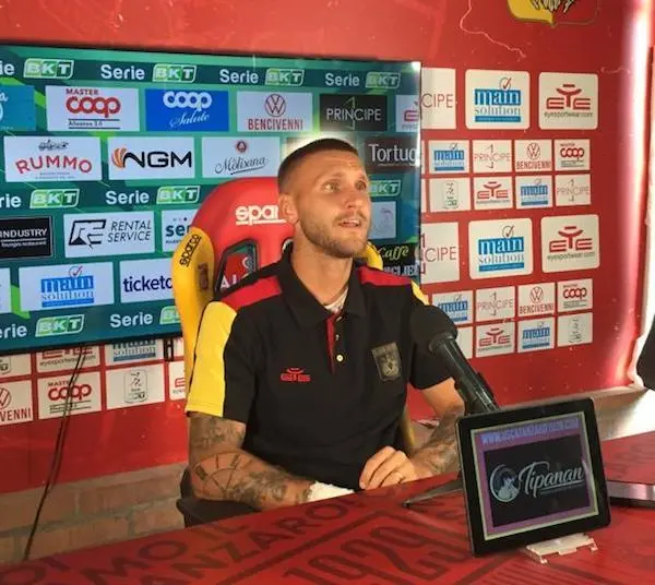 Scognamillo in sala stampa: "Buon inizio di torneo. Genova? La trasferta più bella da quando sono qui" images Scognamillo in sala stampa: "Buon inizio di torneo. Genova? La trasferta più bella da quando sono qui"