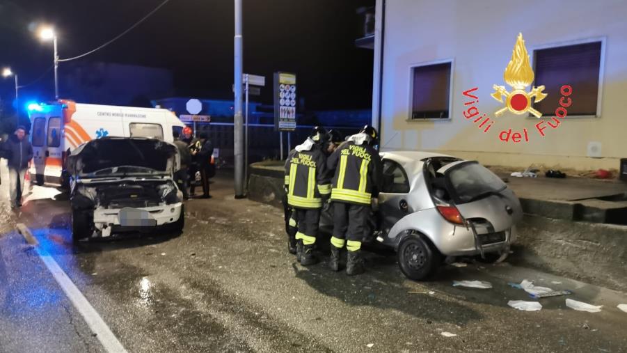 Scontro tra auto in località Fortuna, a Catanzaro: un ferito in ospedale images Scontro tra auto in località Fortuna, a Catanzaro: un ferito in ospedale